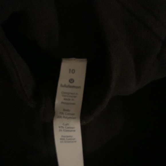 NWOT Lululemon Hoodie 🖤 - Picture 3 of 3